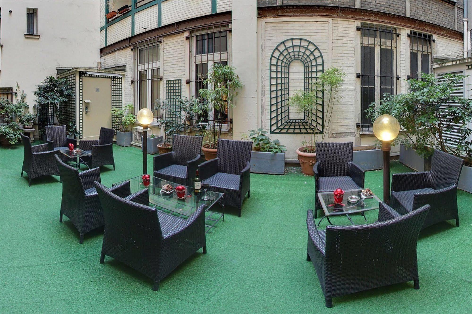 Hotel Margaux Opera Montmartre Parijs